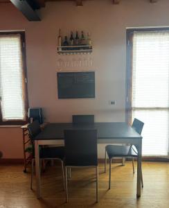 TV a/nebo společenská místnost v ubytování Monolocale di Kris