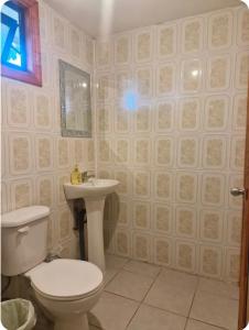 Phòng tắm tại Hostal La nona +31 ảnh