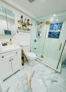 Koupelna v ubytování Kapeview Luxury Collections - Elmont Unit