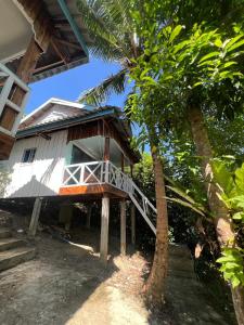 Tòa nhà nơi nhà khách tọa lạc