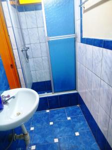 Phòng tắm tại Andes Hostel +65 ảnh