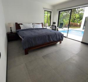 Giường trong phòng chung tại Casa Luna +33 ảnh