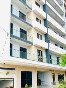 Tòa nhà nơi căn hộ tọa lạc