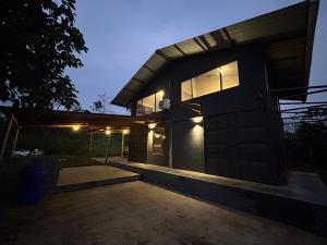 Το κτήριο όπου στεγάζεται  το σαλέ