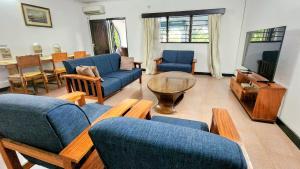 Una televisión o centro de entretenimiento en Allison Homes