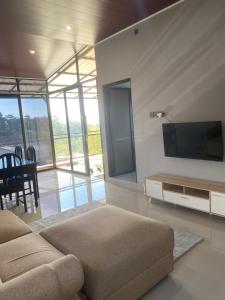 Fotografie z fotogalerie ubytování Homestay Avner Residence v destinaci Srondolwetan