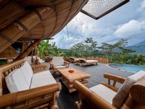 Πισίνα στο ή κοντά στο The Sky Nest