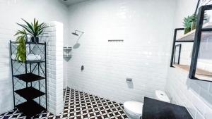 Ένα μπάνιο στο The Noman Tawangmangu by Suasana Villa +20 φωτογραφίες