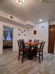 Khu vực ghế ngồi tại Medical Center Condo - Casa Esperanza