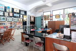 Et opholdsområde på RedDoorz at Cempaka Putih Jambi