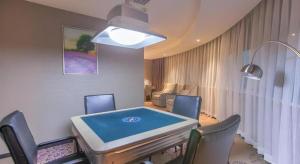 Φωτογραφία από το άλμπουμ του Lavande Hotel Wuhan Jianghan Road Subway Station στο Γουχάν