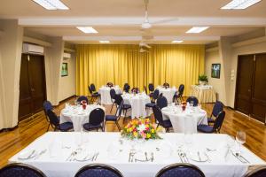 Restoran või mõni muu söögikoht majutusasutuses The Liguanea Club