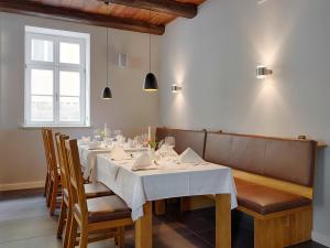 Posezení v ubytování Hotel Elbresidenz an der Therme