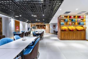 Restaurace v ubytování James Joyce Coffetel Tianjin Railway Station