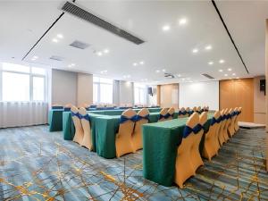 Khu vực hỗ trợ khách đi công tác/phòng hội thảo tại City Comfort Inn Wuhan Tianhe Airport Outlets