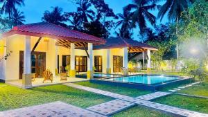 Bazén v ubytování Leo Villas nebo v jeho okolí