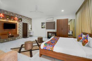 Μια τηλεόραση ή/και κέντρο ψυχαγωγίας στο FabHotel ANS KP