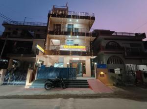 Το κτήριο όπου στεγάζεται  το ξενοδοχείο +16 φωτογραφίες