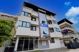 Το κτήριο όπου στεγάζεται  το ξενοδοχείο +16 φωτογραφίες