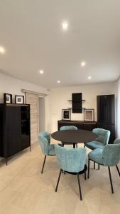 Η κουζίνα ή μικρή κουζίνα στο CasaBruno Vendégház Celldömölk