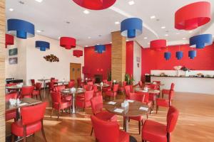 Restoran atau tempat lain untuk makan di Ramada Encore By Wyndham Tangier