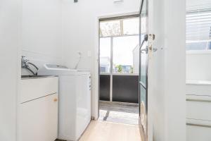 Ένα μπάνιο στο HINE100 - Hinemoa Haven +12 φωτογραφίες