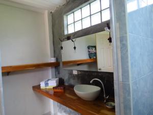 Koupelna v ubytování Gallito de las Rocas Guest House