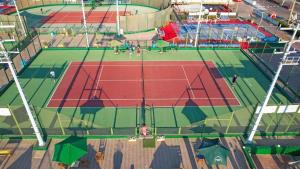 Теннис и/или сквош на территории Elegant Apartments & Aquapark - B&B- FREE WI-FI-Sharm El Sheikh или поблизости