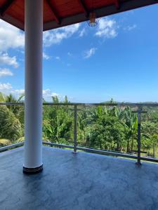 Μπαλκόνι ή βεράντα στο Nomad's Peak Hiriketiya +2 φωτογραφίες