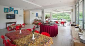 Μια τηλεόραση ή/και κέντρο ψυχαγωγίας στο Hotel Zamburger Segamat (Previously Koptown Hotel Segamat)