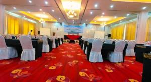 Μια τηλεόραση ή/και κέντρο ψυχαγωγίας στο Sindoro Hotel Cilacap By Conary