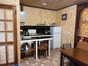 Una cocina o kitchenette en Дом в Севан House in Sevan