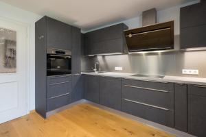 Kuchyň nebo kuchyňský kout v ubytování Ferienwohnungen Alpentraum - W 38