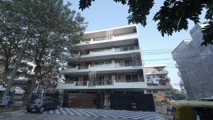 Tòa nhà nơi khách sạn tọa lạc +25 ảnh