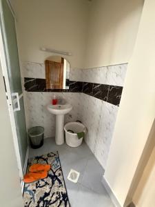 Ένα μπάνιο στο B106 -Aries Luxe Suites 1 Bedroom +7 φωτογραφίες