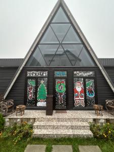 Zahrada ubytování Qafqaz Mountside Chalet + 60 fotografií