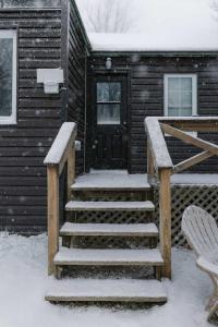 Το 3-Bedroom Cottage #7 - Austrian Pine τον χειμώνα