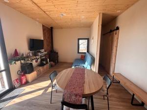 Μια τηλεόραση ή/και κέντρο ψυχαγωγίας στο Case Monte Arso -Etna sud est-