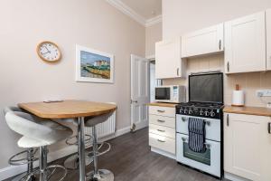 Η κουζίνα ή μικρή κουζίνα στο High Street No 31C - Elie