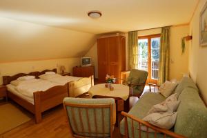 Postel nebo postele na pokoji v ubytování Gästehaus Möschel