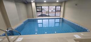 Φωτογραφία από το άλμπουμ του Modern Omani Inspired Apartment in Muscat στο Μουσκάτ +58 φωτογραφίες