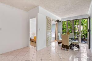 Posezení v ubytování The Lakes Escape - Resort Living by Botanic Gardens + 22 fotografií