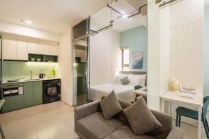 Una cocina o kitchenette en CityHouse - Bellita Kiều Đàm