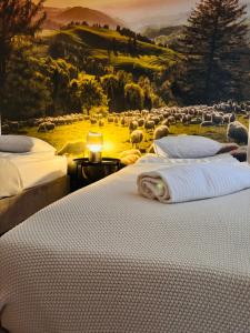 Postel nebo postele na pokoji v ubytování Pokoje nad Przełomem Dunajca - Wietrznice - Rivent Sport