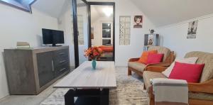 TV a/nebo společenská místnost v ubytování KissFamilyWineHouse + 1 fotografie