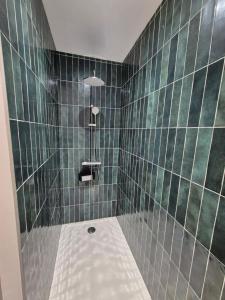 Φωτογραφία από το άλμπουμ του Appartement neuf en forêt σε Peynier