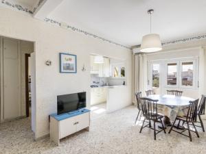 Nhà bếp/bếp nhỏ tại Apartment Cristina by Interhome