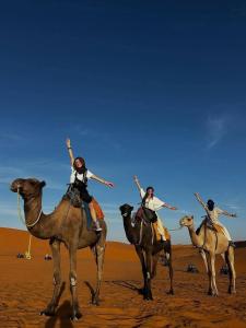 Επισκέπτες που μένουν στο Bivouac beauté du désert