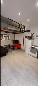 Кухня или мини-кухня в Studio moderne à Nice, 30 m² avec terrasse
