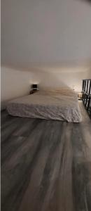 Кровать или кровати в номере Studio moderne à Nice, 30 m² avec terrasse